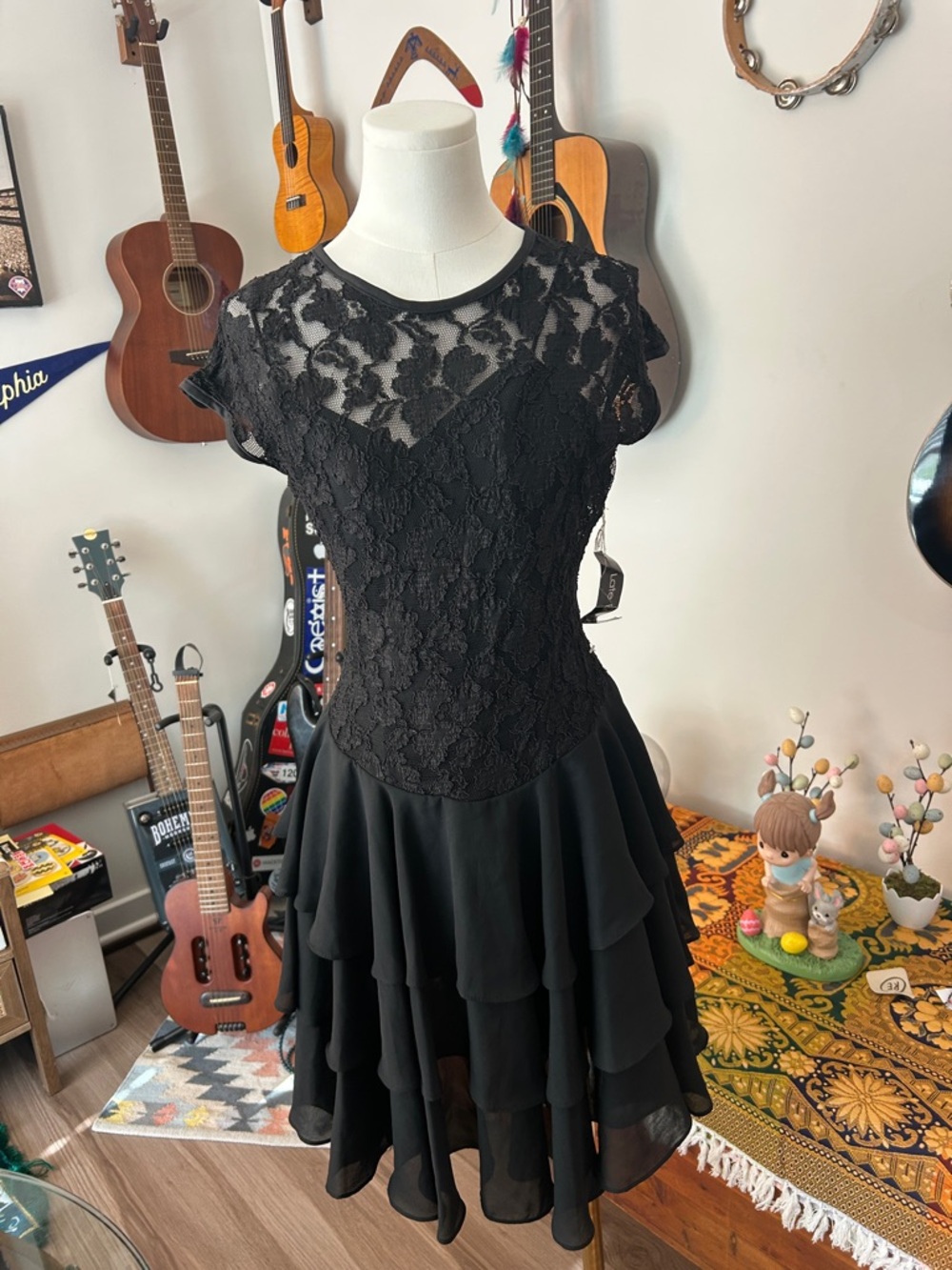 Vintage Elegant Black Lace Tiered Dress - Women's